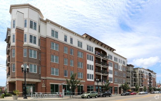 Building Photo - Views On Vine
