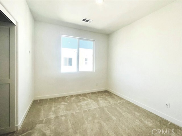 Building Photo - 402 Merit