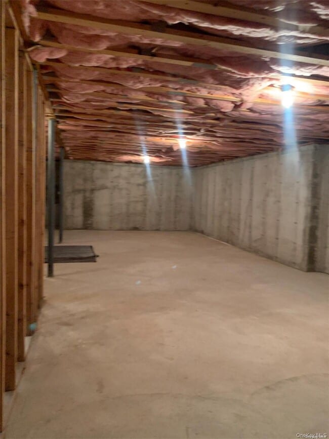 Building Photo - 715 Balfour Pl