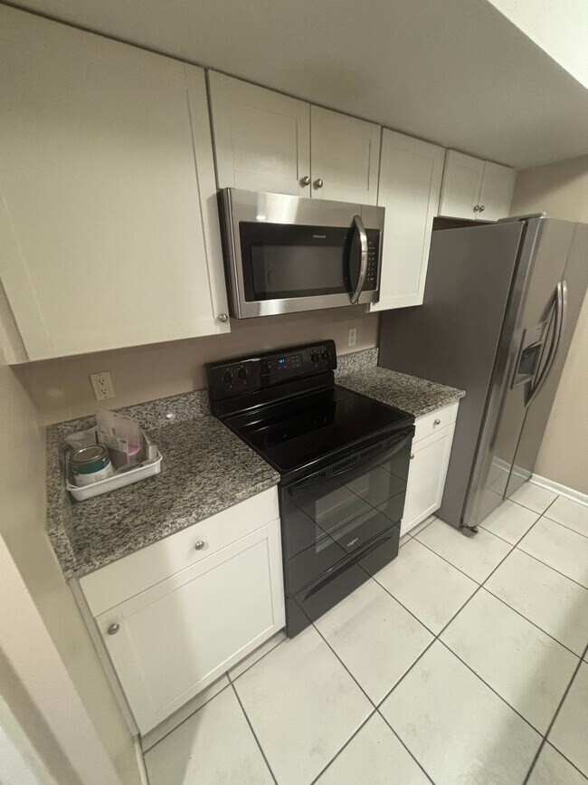 Foto del edificio - 702 NW Fork Rd