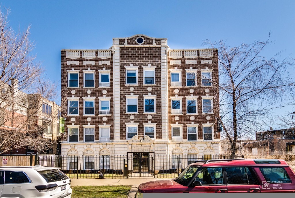 Foto principal - 1627 N Humboldt Blvd