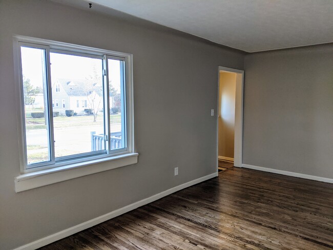 living room - 2071 Arcola St