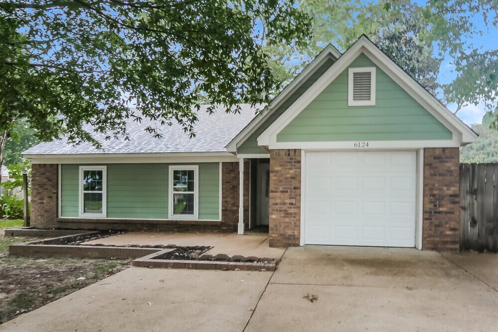 Primary Photo - 6124 Kensington Cir