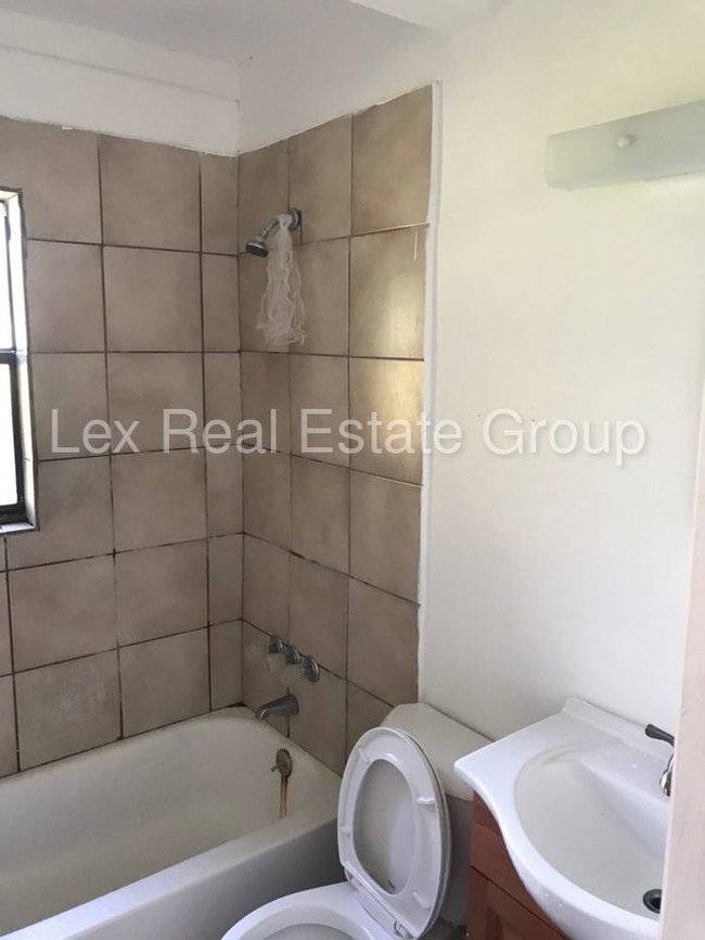 Foto del edificio - 2512 Avenue L