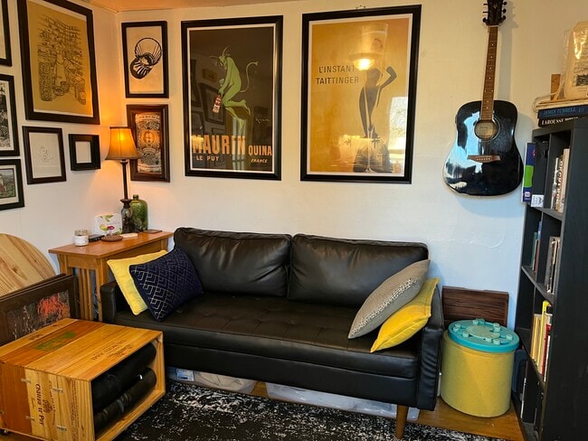 Foto del edificio - 1237 E Johnson St