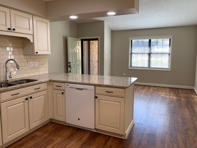 Habitación delantera - 2756 victory ct