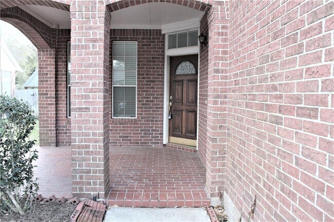 Foto del edificio - 22511 Parkvine Ln