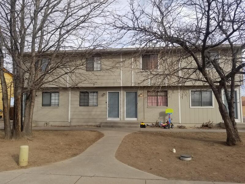 Primary Photo - 32 Royal Crest Dr