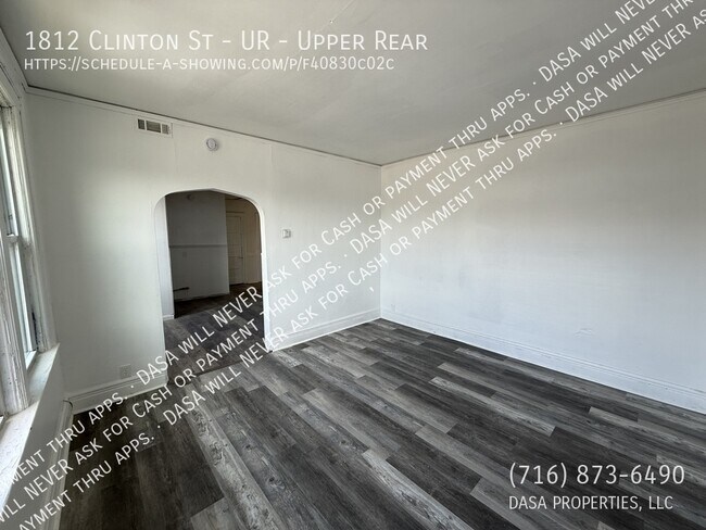 Foto del edificio - 1812 Clinton St