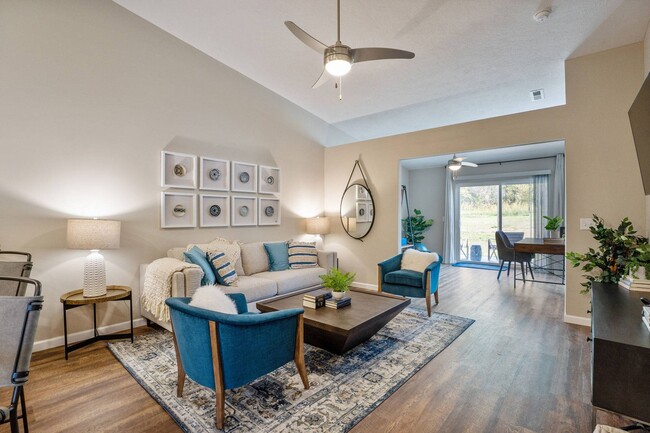 Beautiful Open Layouts Full of Natural Light - Redwood West Jefferson