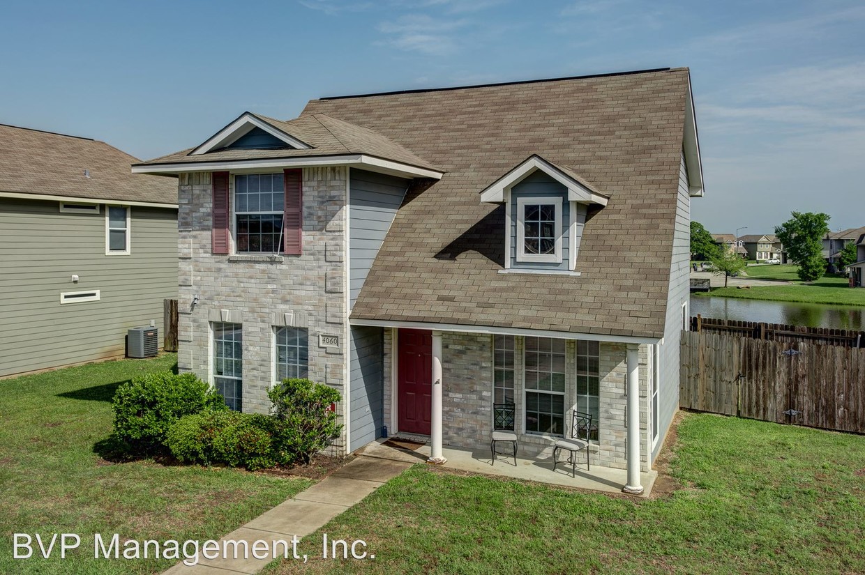 Foto principal - 4060 Southern Trace Ct