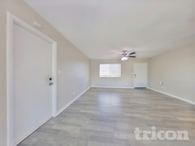 Building Photo - 17834 N 9th Ave