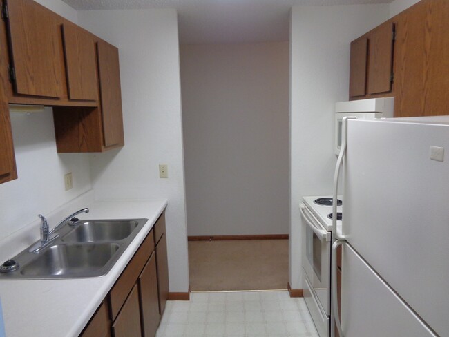 Fairview Kitchen - Fairview Apartments