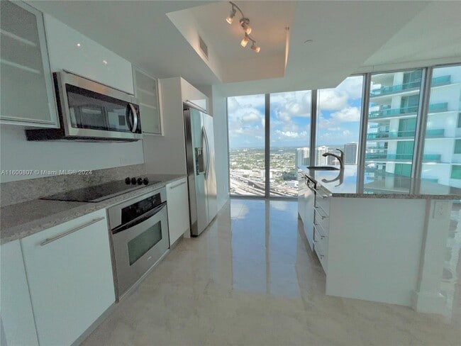 Building Photo - 888 Biscayne Blvd