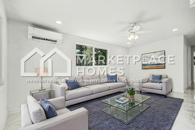 Building Photo - 408 Bassedena Cir N