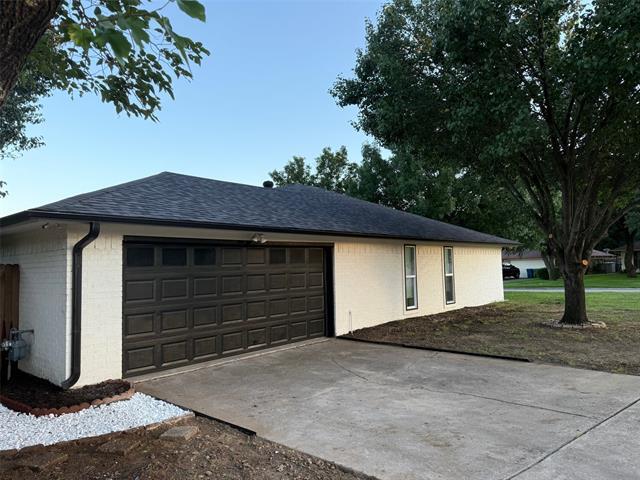 Building Photo - 2926 Panhandle Dr