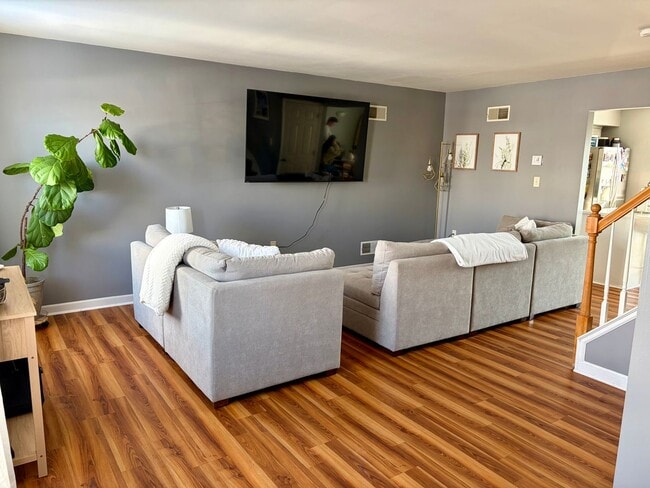 Foto del edificio - Updated 2 Bed 2 Bath Townhouse in Marietta