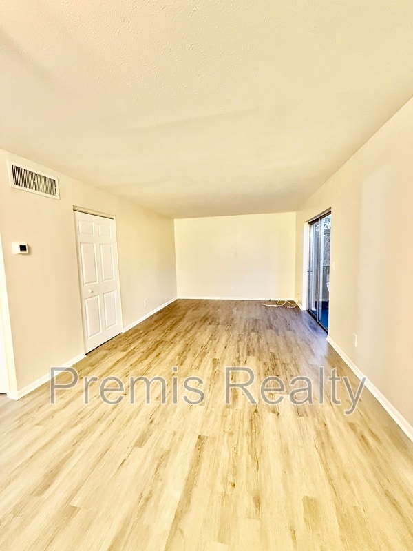 Foto del edificio - 1799 N Highland Ave