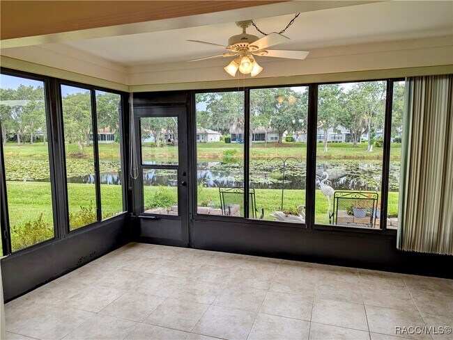Foto del edificio - 9815 E Pebble Creek Ct
