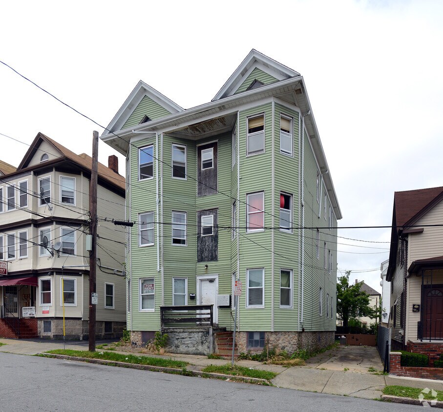 195 Phillips Ave, New Bedford, MA 02746 Apartments in New Bedford, MA