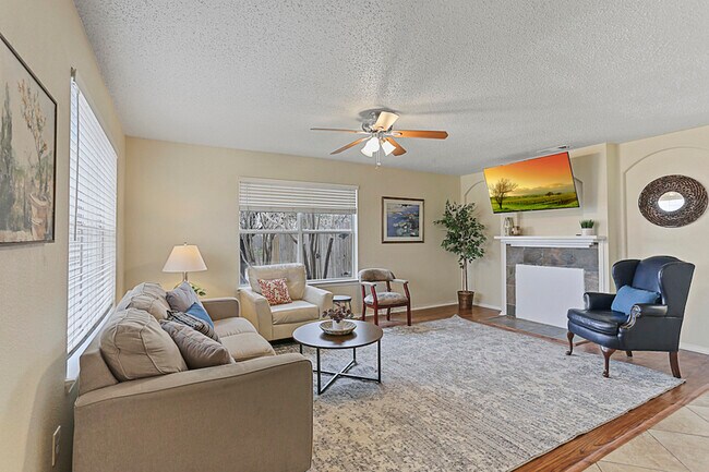 Foto del edificio - 8101 Gardengate Ct