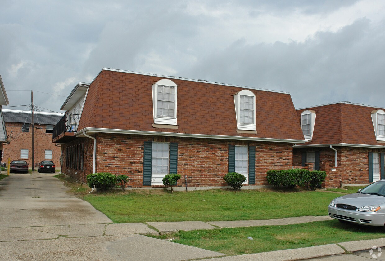 Primary Photo - 3020 Houma Blvd