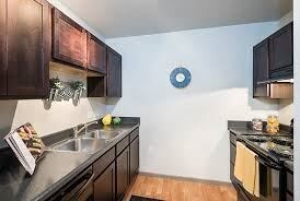 Foto del edificio - 2 br, 2 bath  - 2833 Crockett St