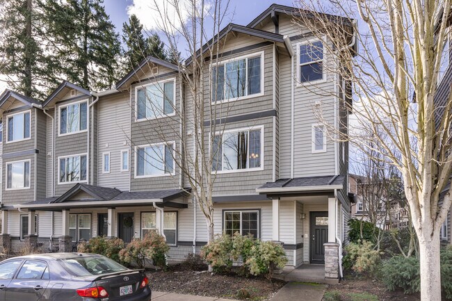 Building Photo - 455 NW Edgeway Dr