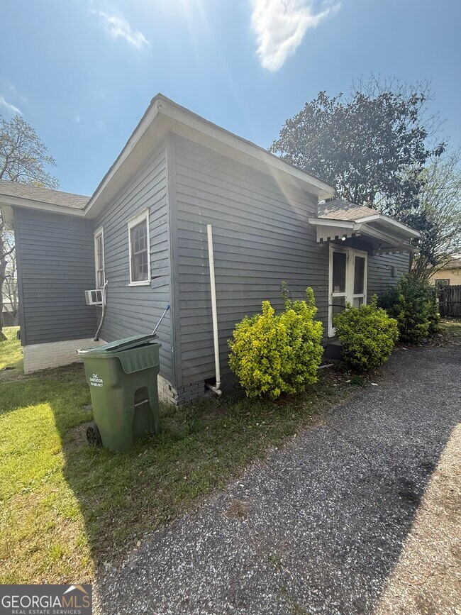 Foto del edificio - 902 1st St