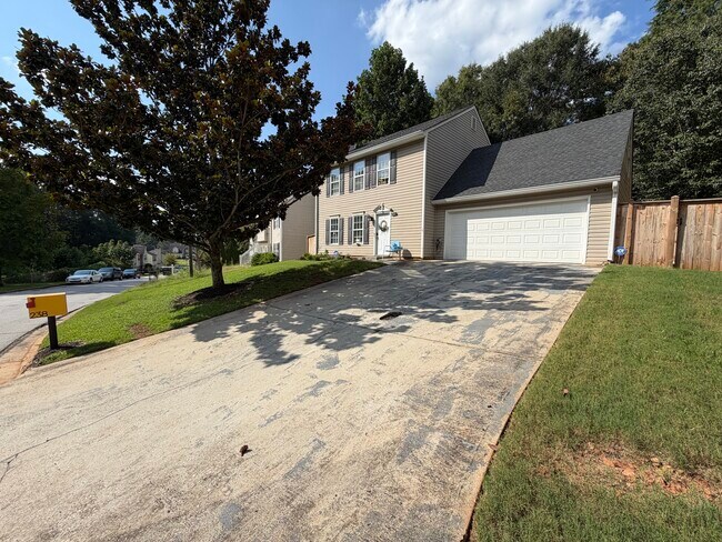 Building Photo - 2386 Mills Bnd