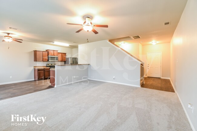 Building Photo - 5931 Golden Cove Rd