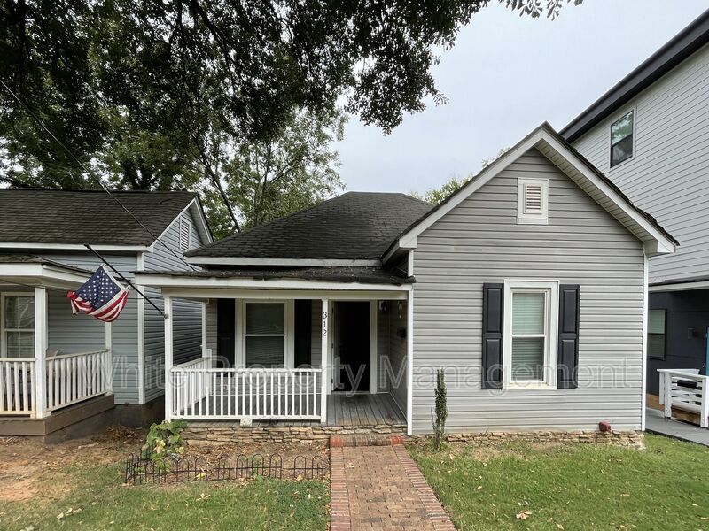 Primary Photo - 312 Flint St