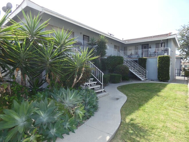 Foto del edificio - 12401 Breezewood Dr