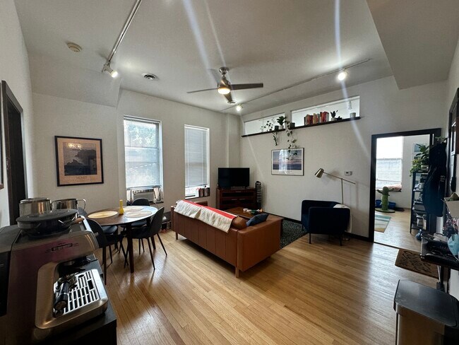 Foto del edificio - 1237 N Noble St