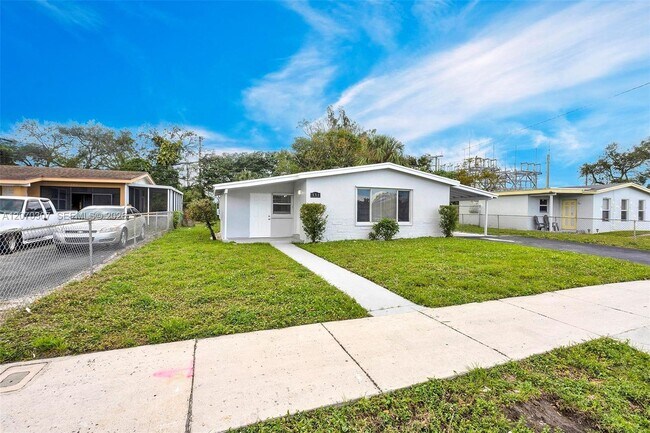 Foto del edificio - 551 NW 30th Terrace