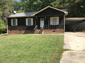 Building Photo - 499 S Bostian St