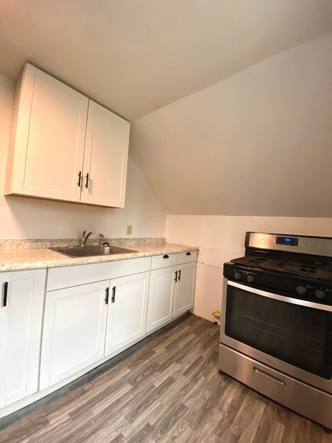 Foto del edificio - 617 Forest St