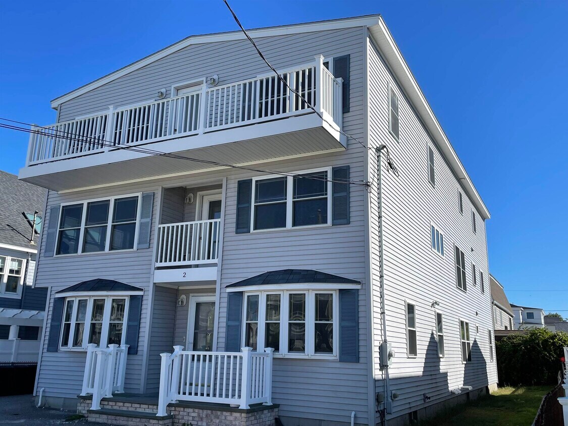 2 Groveland St, Seabrook, NH 03874 House Rental in Seabrook, NH