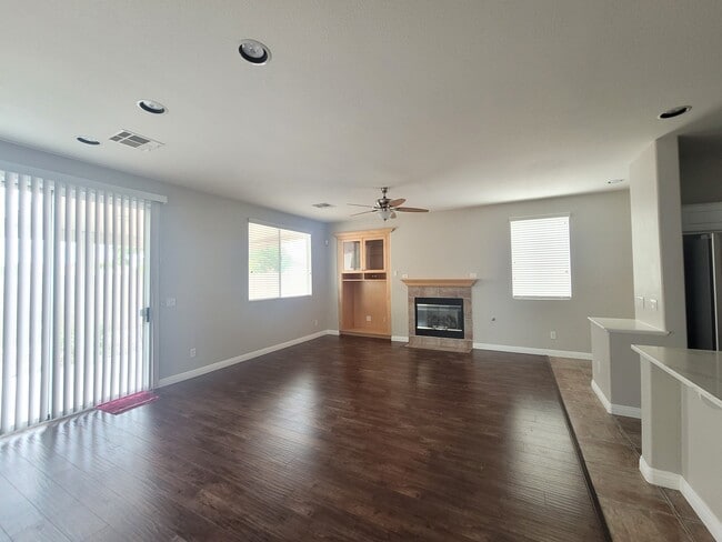 Building Photo - 7644 Pioneer Ranch Ave