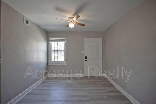 Foto del edificio - 2036 W 11th St