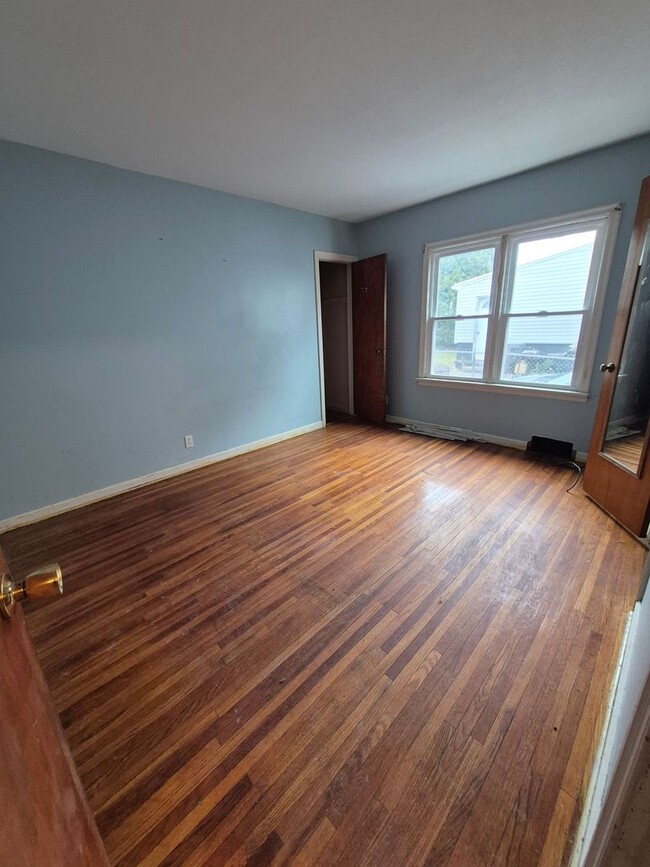 Foto del edificio - 409 W Hickory St