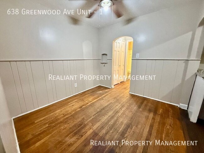 Building Photo - 638 Greenwood Ave