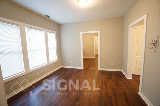 Foto del edificio - 3845 36th Ave N