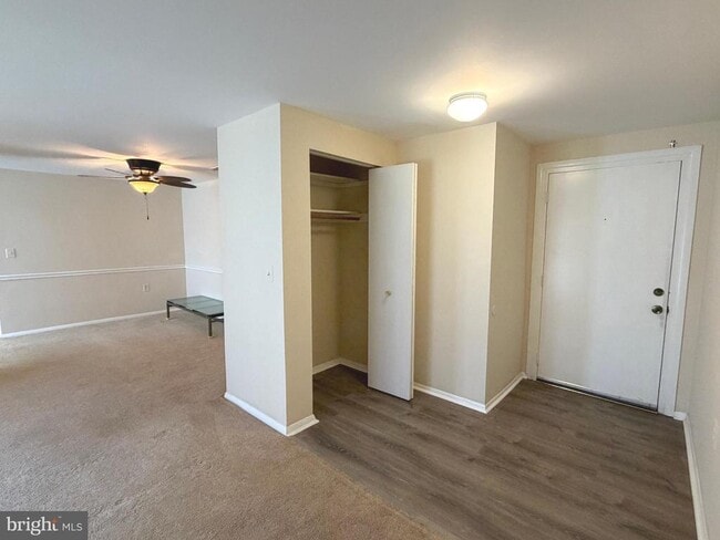 Foto del edificio - 18131 Chalet Dr