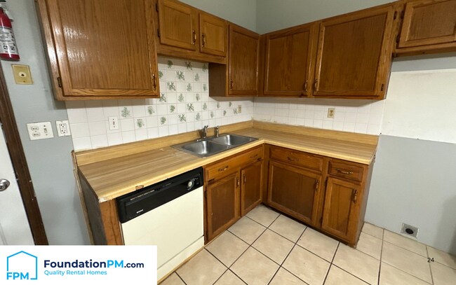 Building Photo - 5340 Plover Dr