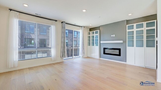 Foto del edificio - 2326 Venture Dr