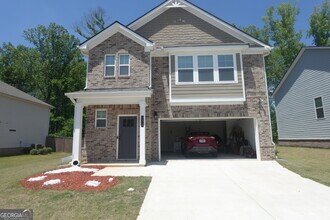 Building Photo - 175 Tulip Dr