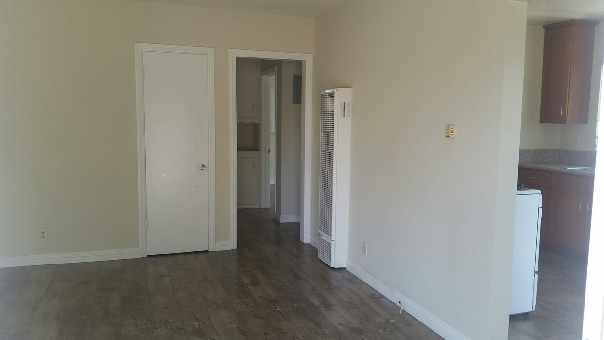 Foto principal - 1035 Golden W Ave
