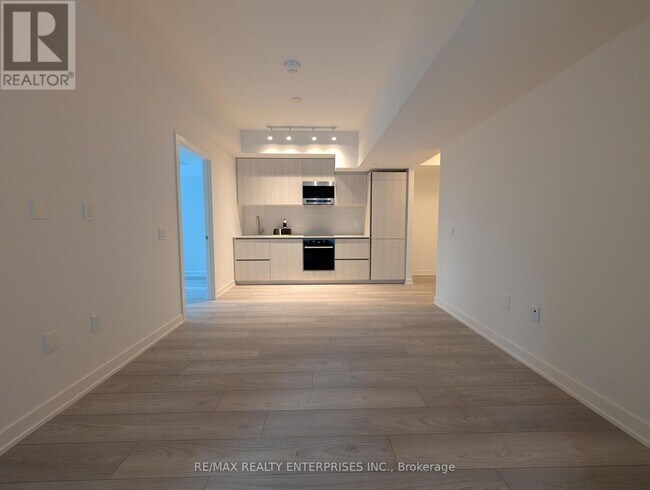 Photo du bâtiment - 120 Broadway Ave