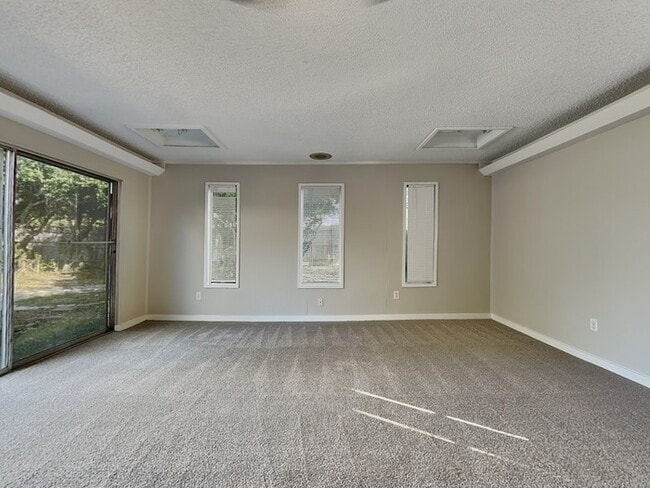 Building Photo - 614 Maydelle Ln